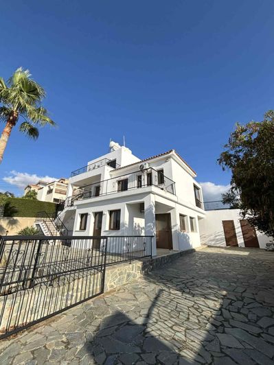 Image No.48-5 Bed Property for sale