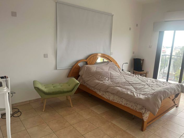 Image No.50-5 Bed Property for sale