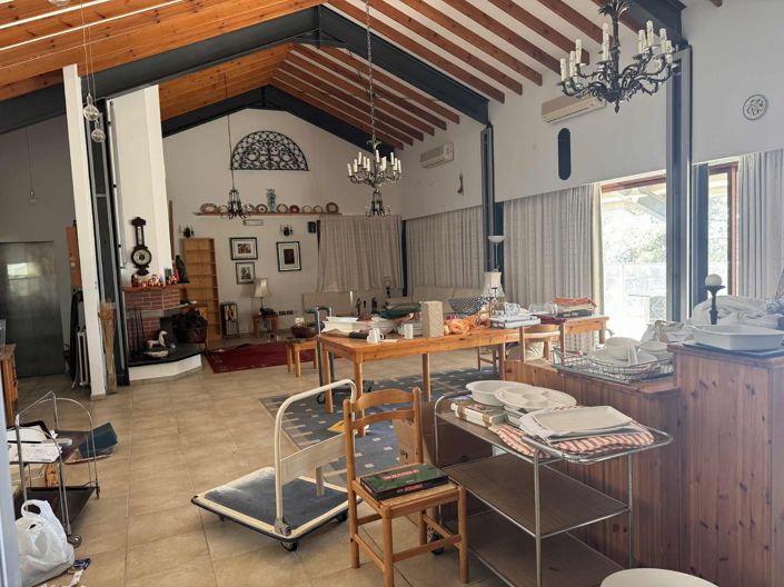 Image No.12-5 Bed Property for sale