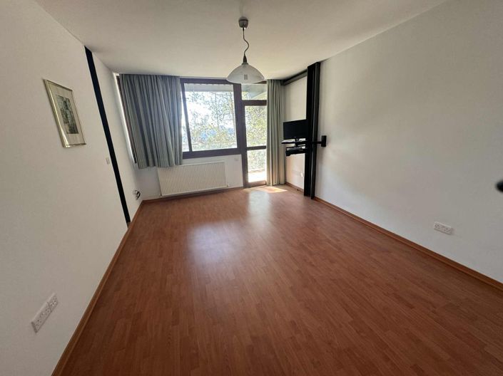 Image No.14-5 Bed Property for sale