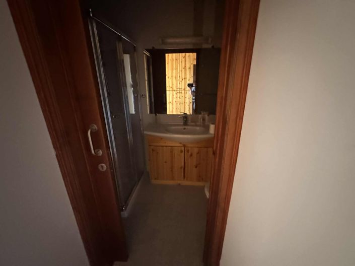 Image No.20-5 Bed Property for sale