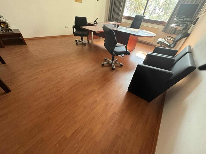 Image No.21-5 Bed Property for sale