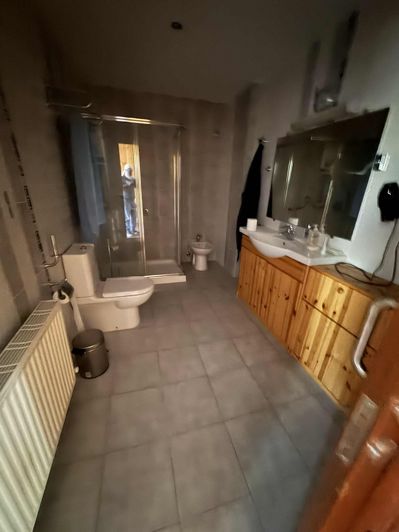 Image No.33-5 Bed Property for sale