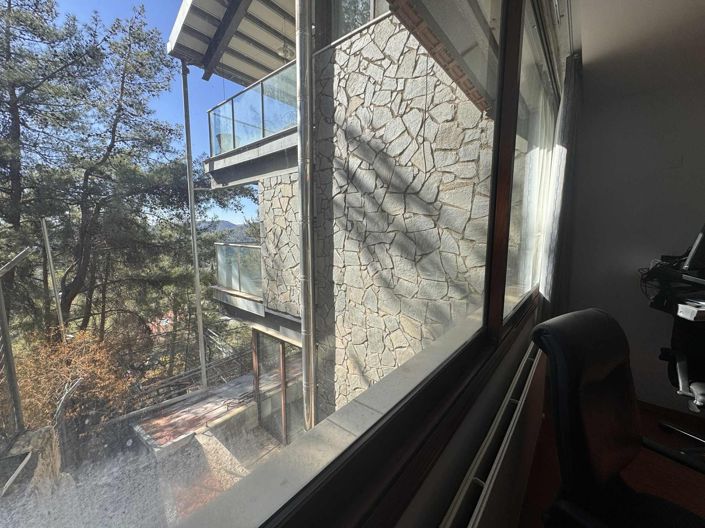 Image No.7-5 Bed Property for sale