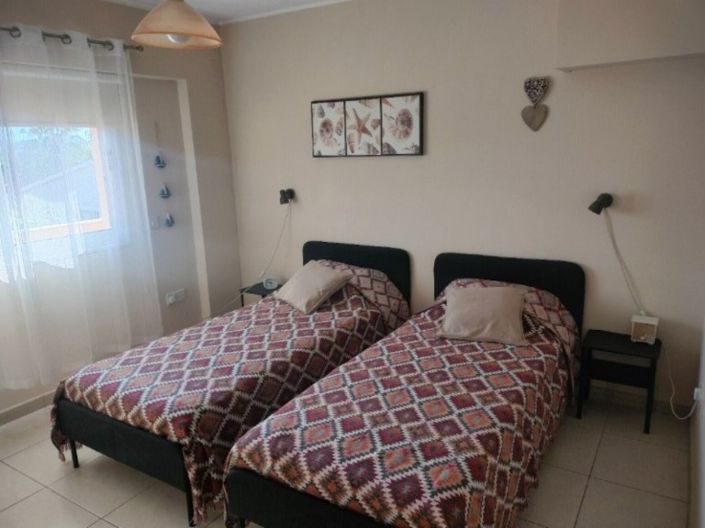 Image No.15-2 Bed Property for sale