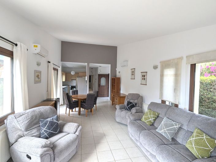 Image No.14-2 Bed Property for sale