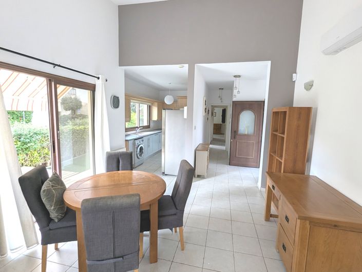 Image No.16-2 Bed Property for sale