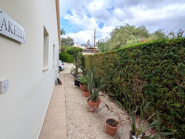 Image No.3-2 Bed Property for sale