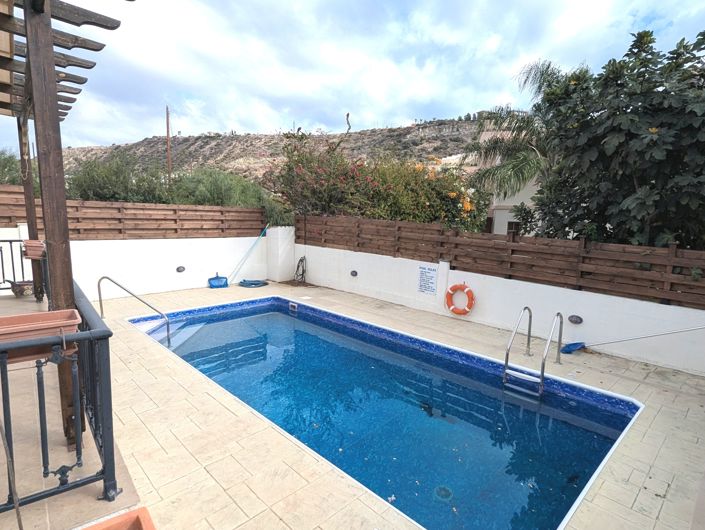 Image No.5-2 Bed Property for sale