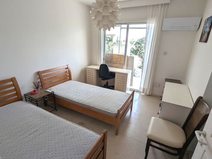 Image No.19-2 Bed Property for sale