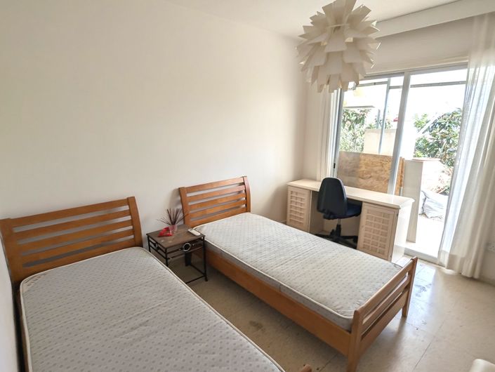 Image No.20-2 Bed Property for sale