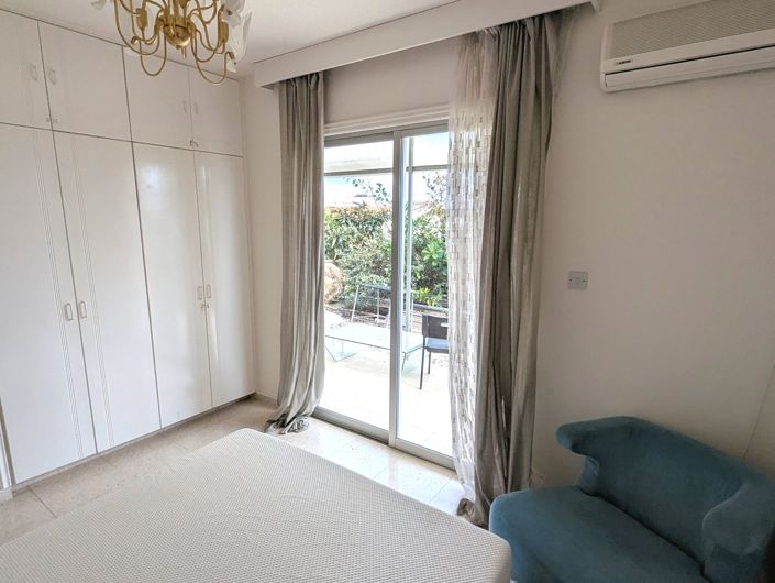 Image No.25-2 Bed Property for sale