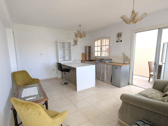 Image No.7-2 Bed Property for sale