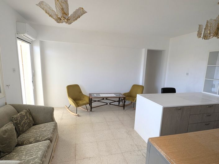 Image No.9-2 Bed Property for sale