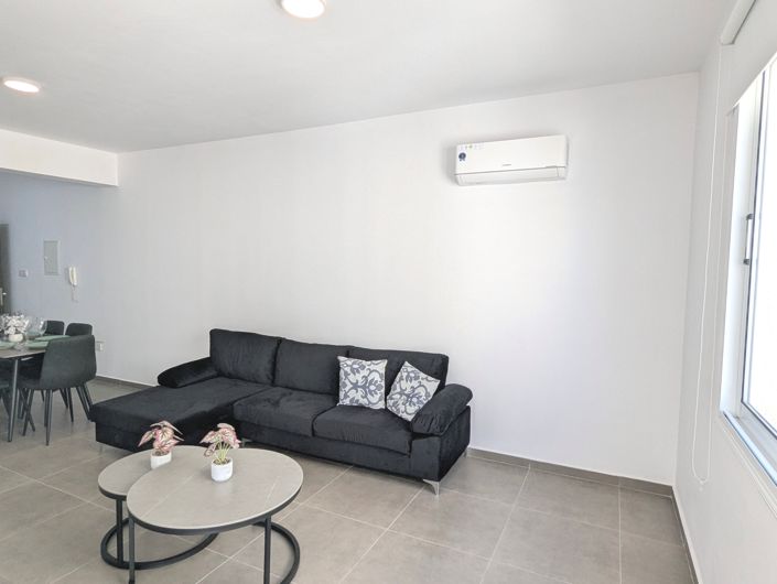 Image No.12-2 Bed Property for sale