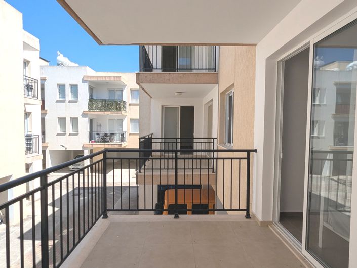 Image No.15-2 Bed Property for sale
