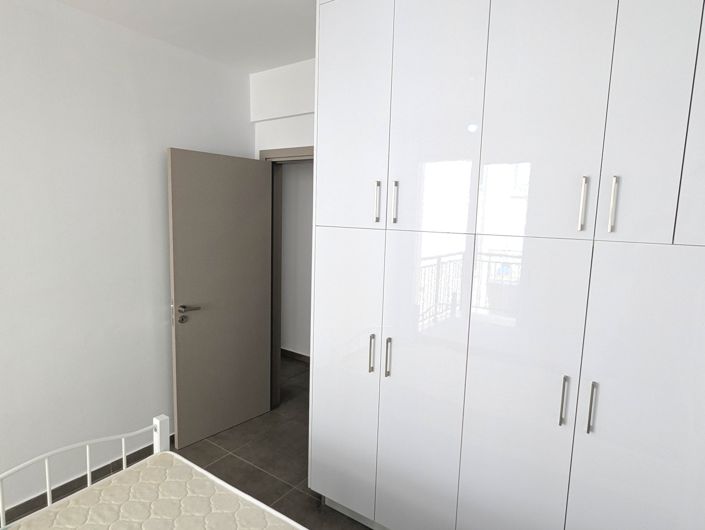 Image No.27-2 Bed Property for sale