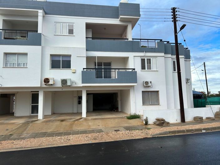 Image No.2-Propriété de 2 chambres à vendre à Deryneia