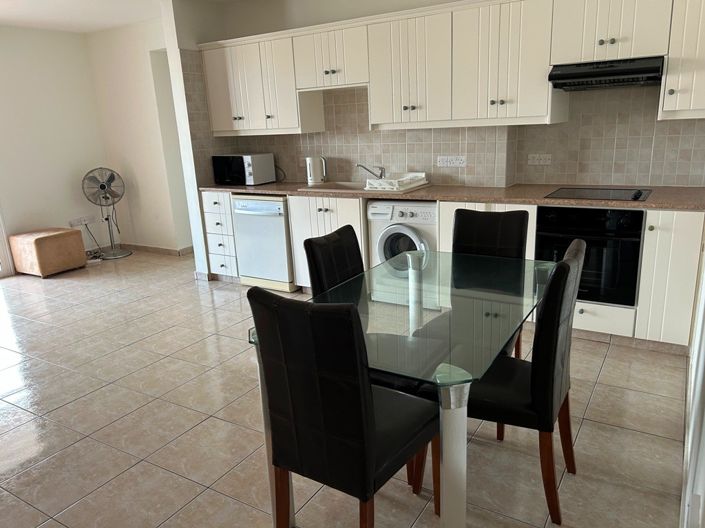 Image No.3-Propriété de 2 chambres à vendre à Deryneia