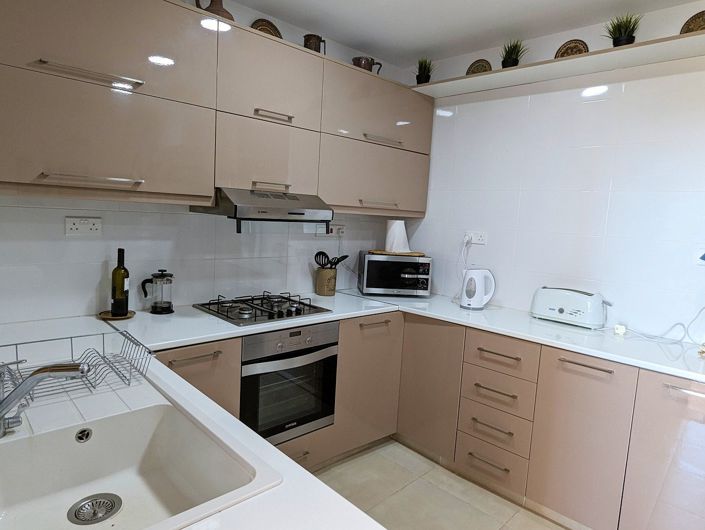 Image No.20-2 Bed Property for sale