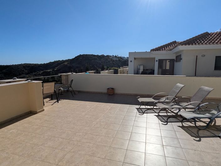 Image No.11-2 Bed Property for sale