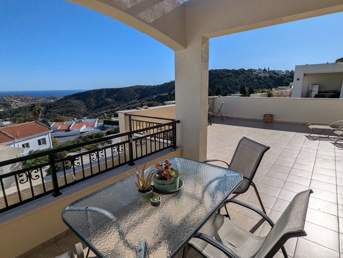 Image No.14-2 Bed Property for sale