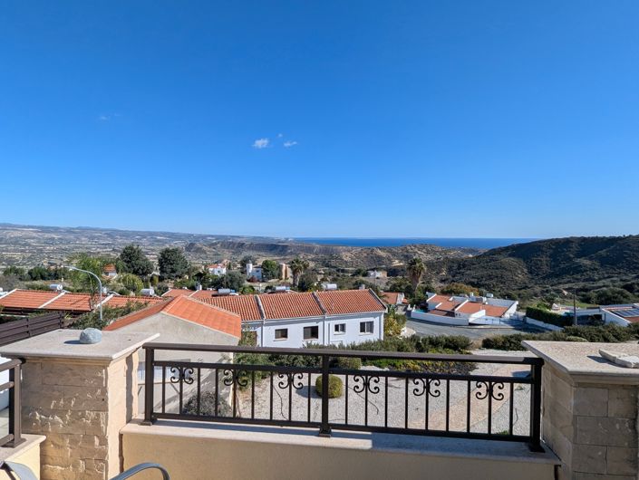 Image No.3-2 Bed Property for sale