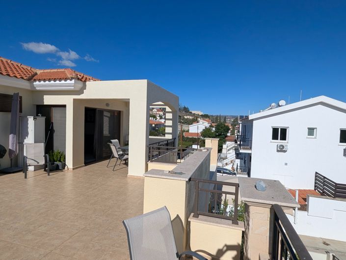 Image No.8-2 Bed Property for sale