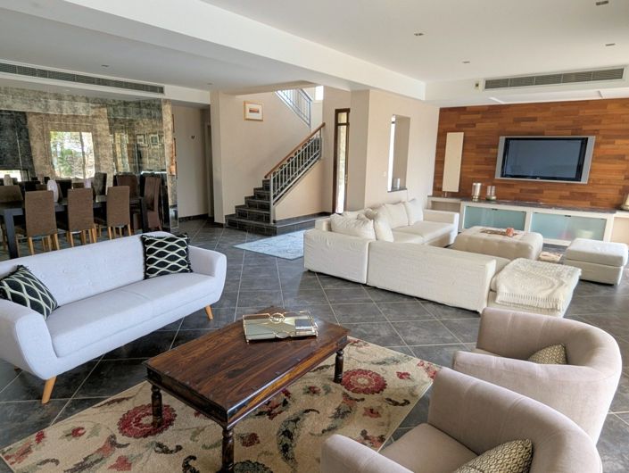 Image No.12-4 Bed Property for sale