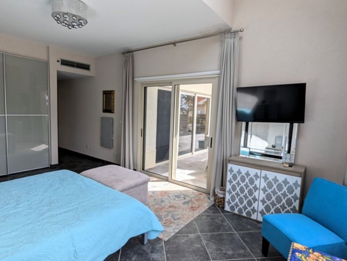 Image No.26-4 Bed Property for sale