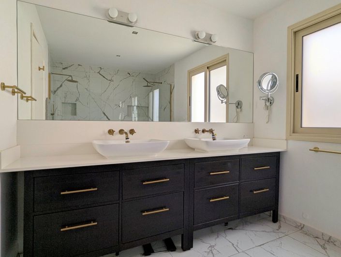 Image No.32-4 Bed Property for sale