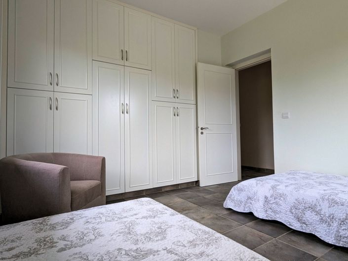 Image No.40-4 Bed Property for sale