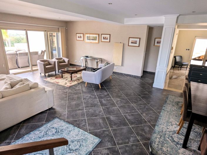 Image No.5-4 Bed Property for sale