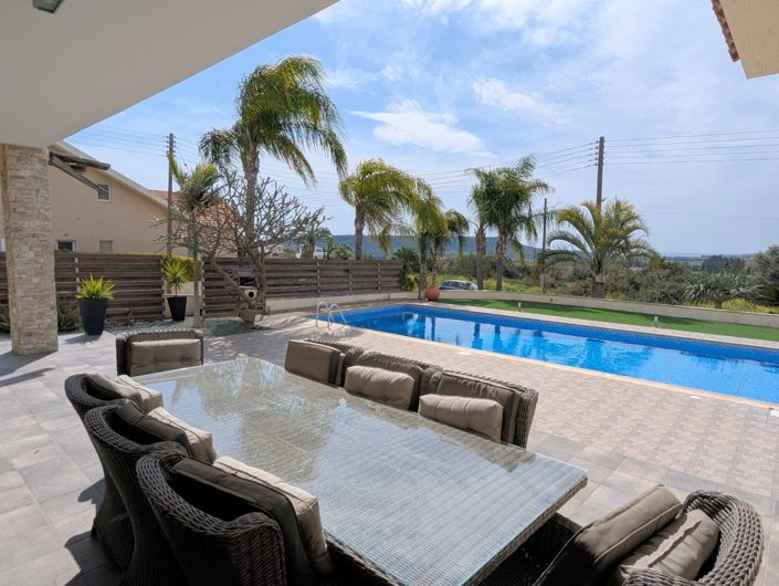 Image No.50-4 Bed Property for sale