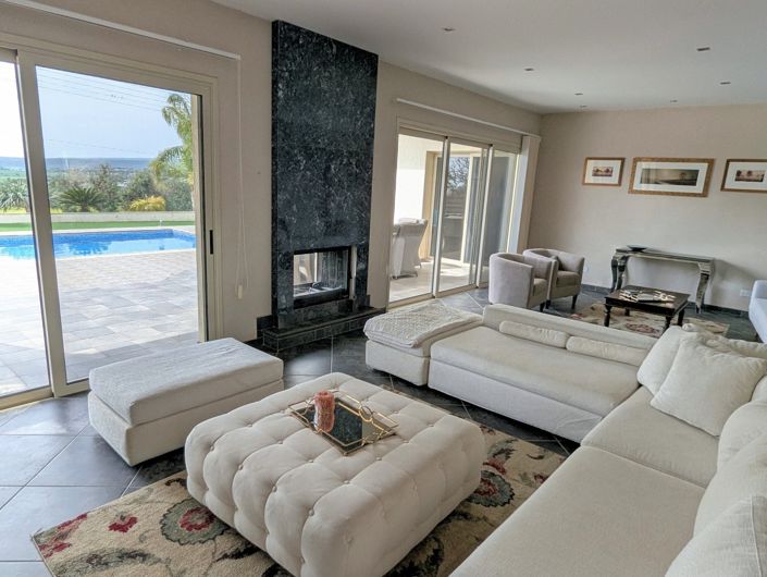 Image No.9-4 Bed Property for sale