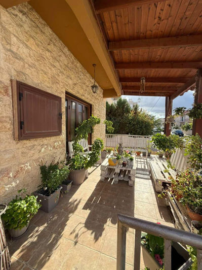 Image No.2-8 Bed Property for sale