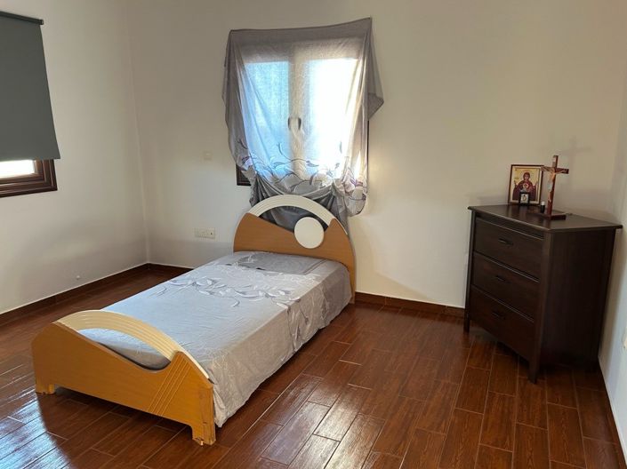 Image No.16-4 Bed Property for sale