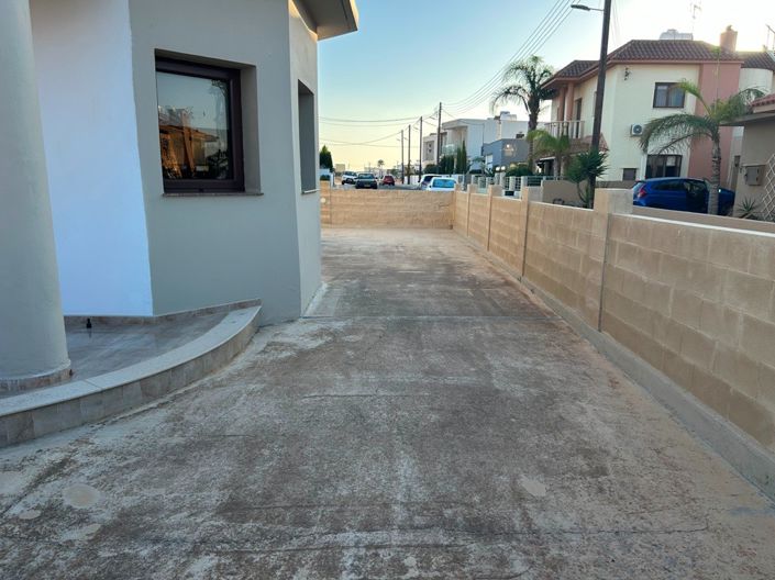 Image No.7-4 Bed Property for sale