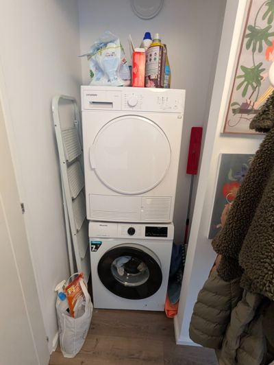 Image No.10-2 Bed Property for sale