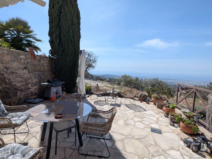 Image No.15-2 Bed Property for sale