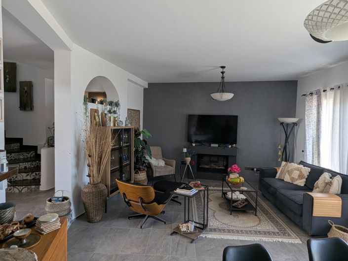 Image No.19-2 Bed Property for sale