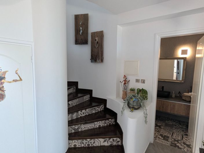 Image No.20-2 Bed Property for sale