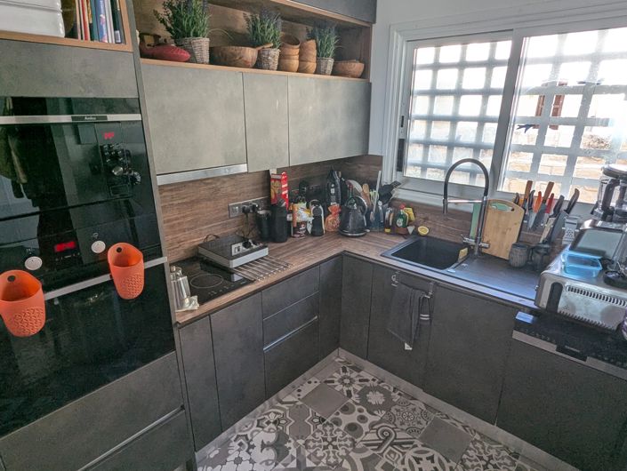 Image No.27-2 Bed Property for sale