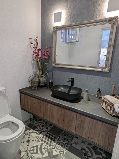 Image No.30-2 Bed Property for sale