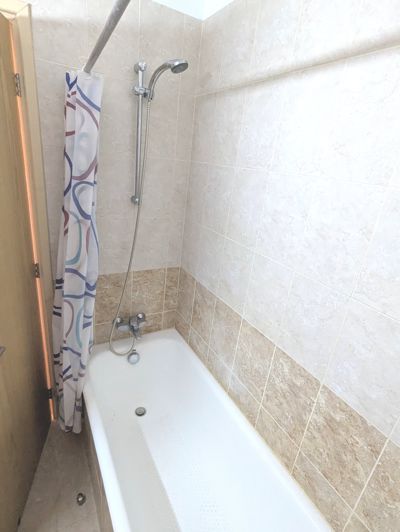 Image No.10-1 Bed Property for sale