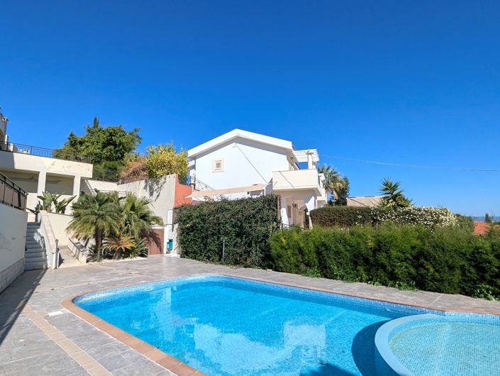 Image No.25-1 Bed Property for sale