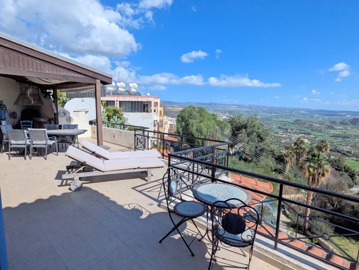 Image No.13-3 Bed Property for sale