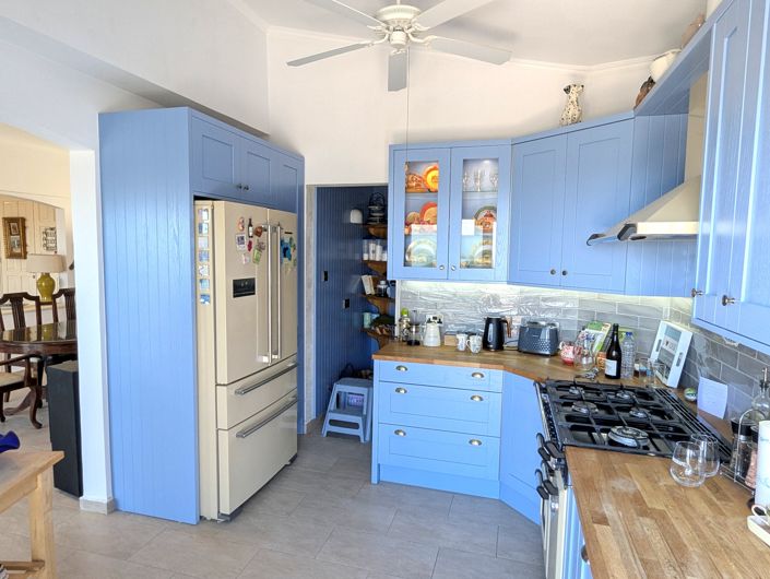 Image No.14-3 Bed Property for sale