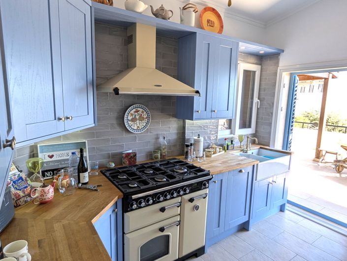 Image No.18-3 Bed Property for sale