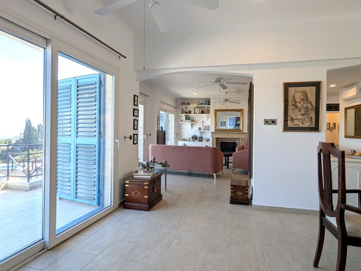 Image No.20-3 Bed Property for sale